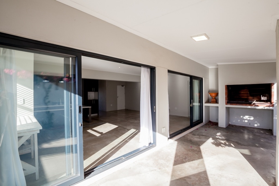 3 Bedroom Property for Sale in Calypso Beach Western Cape